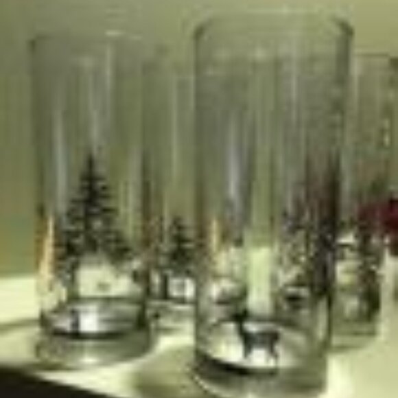 Set of 4 Vintage Christmas glasses - Picture 2 of 5